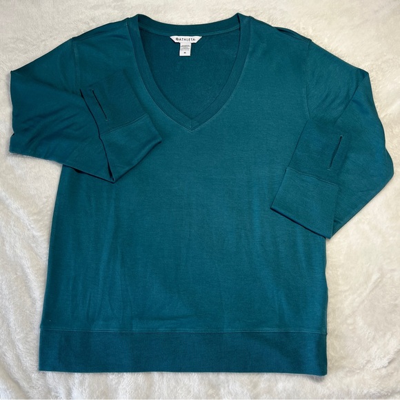 Athleta Women M Sunrise Teal Neck Long Sleeve Thumb Hole Soft Sweatshirt NWOT - Picture 2 of 9